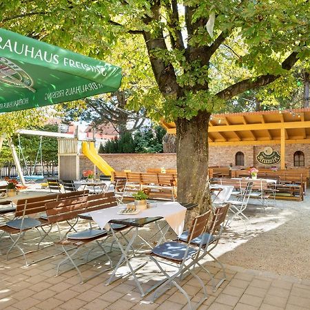 Hotel Neuwirt Hallbergmoos Bagian luar foto
