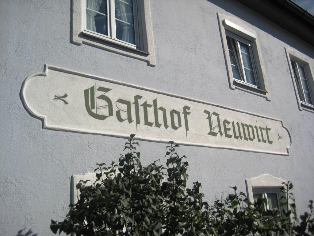 Hotel Neuwirt Hallbergmoos Bagian luar foto