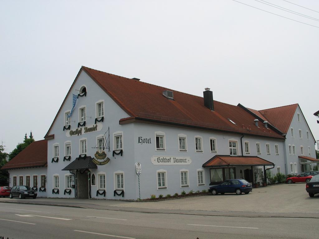 Hotel Neuwirt Hallbergmoos Bagian luar foto