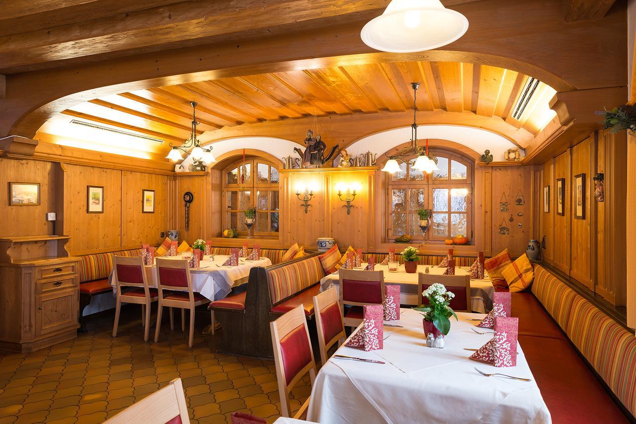 Hotel Neuwirt Hallbergmoos Bagian luar foto
